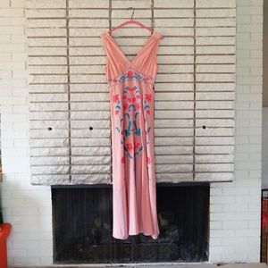 Pink embroidered maxi dress -M